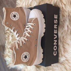 Converse All Star Chuck Taylor High Top Lugged Platform | Tan | Size 9